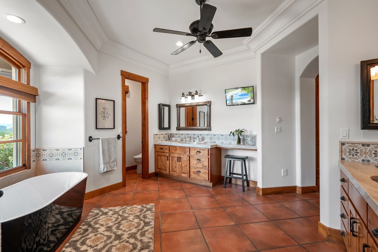 19300 Hombre Lane