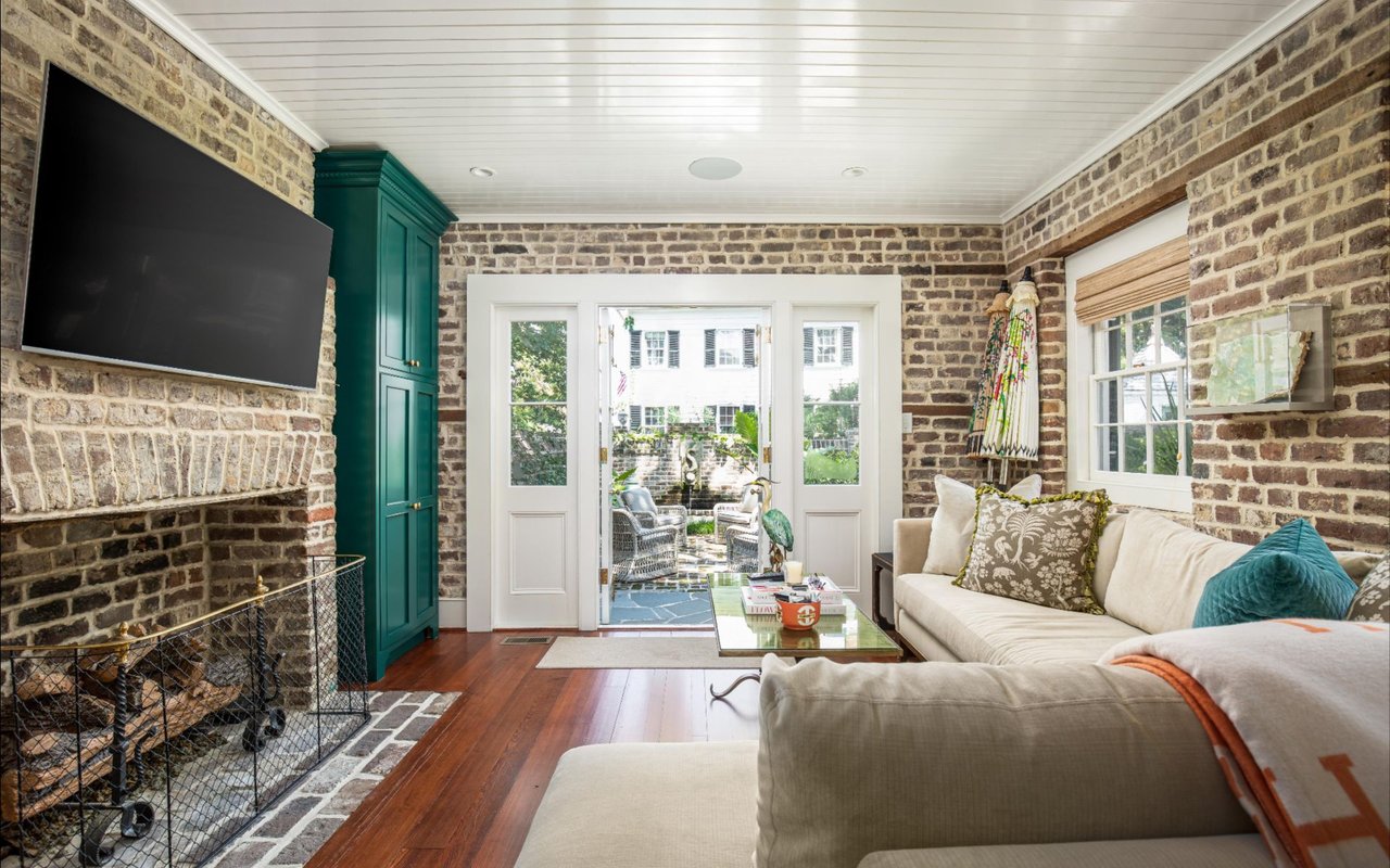 For Sale – Homes with Cozy Family Rooms