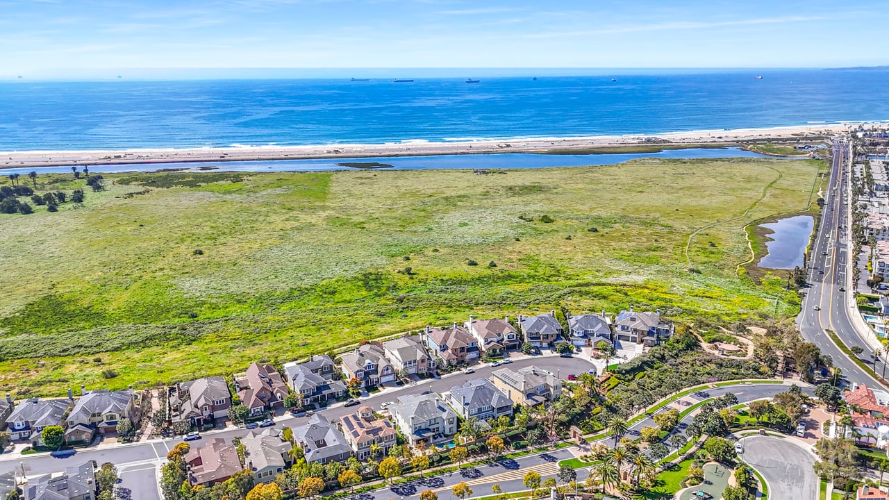 4492 Oceanridge Dr, Huntington Beach