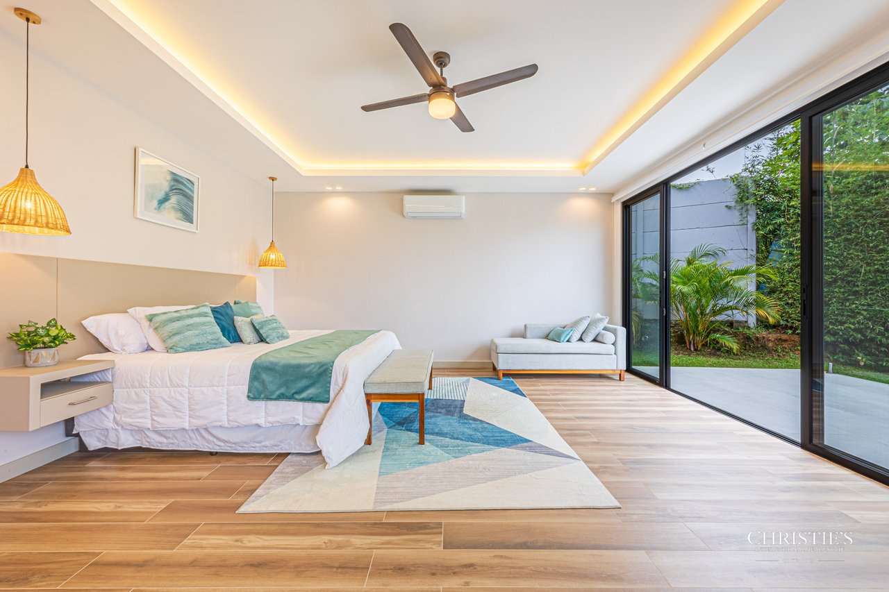 Casa Iguana Turnkey Tropical Paradise