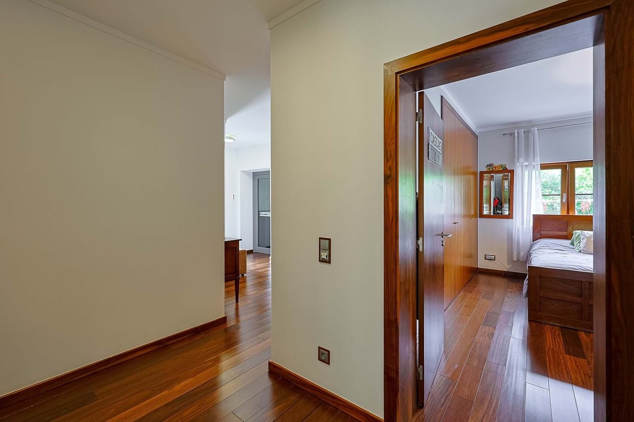 Trophy 5+2 Bedrooms Villa in Gandarinha,  Cascais’ Crown Jewel of Discrete Luxury and Sustainability