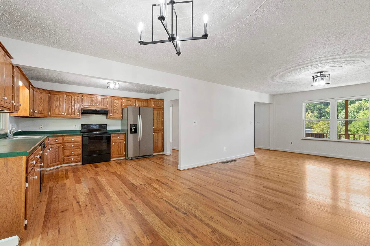 153 Chinn Branch Rd