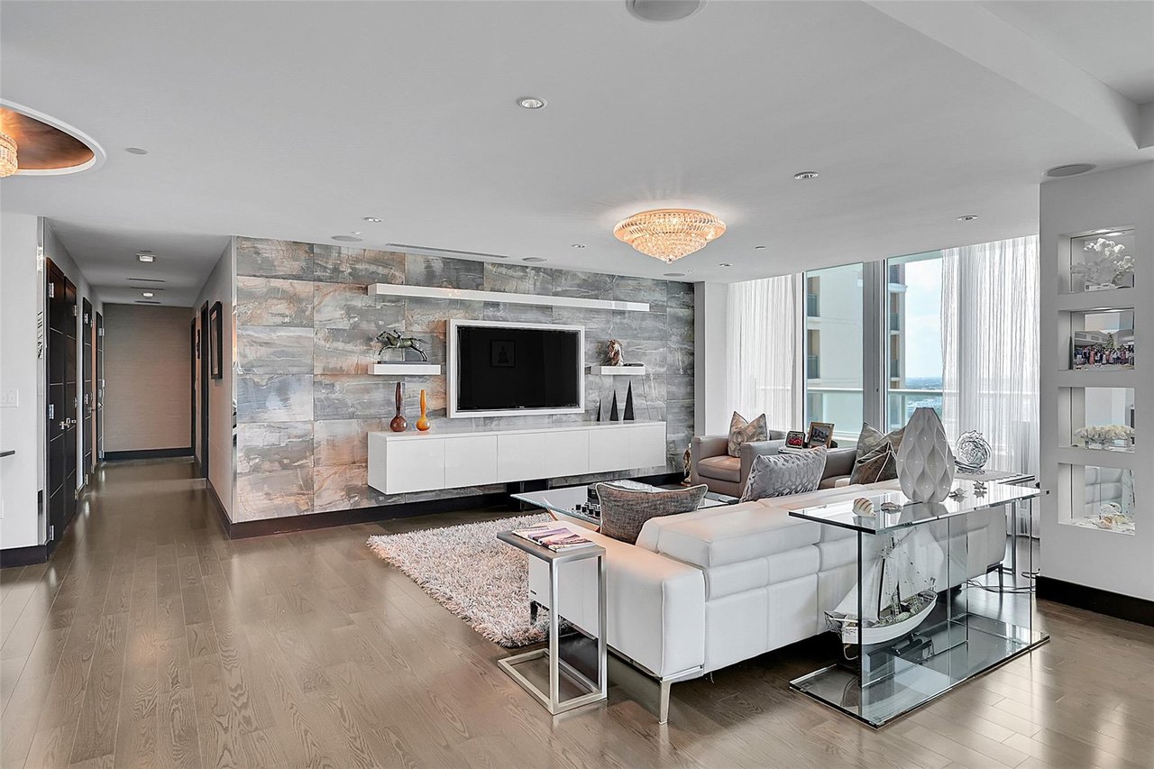 1 N Fort Lauderdale Beach Blvd 1905