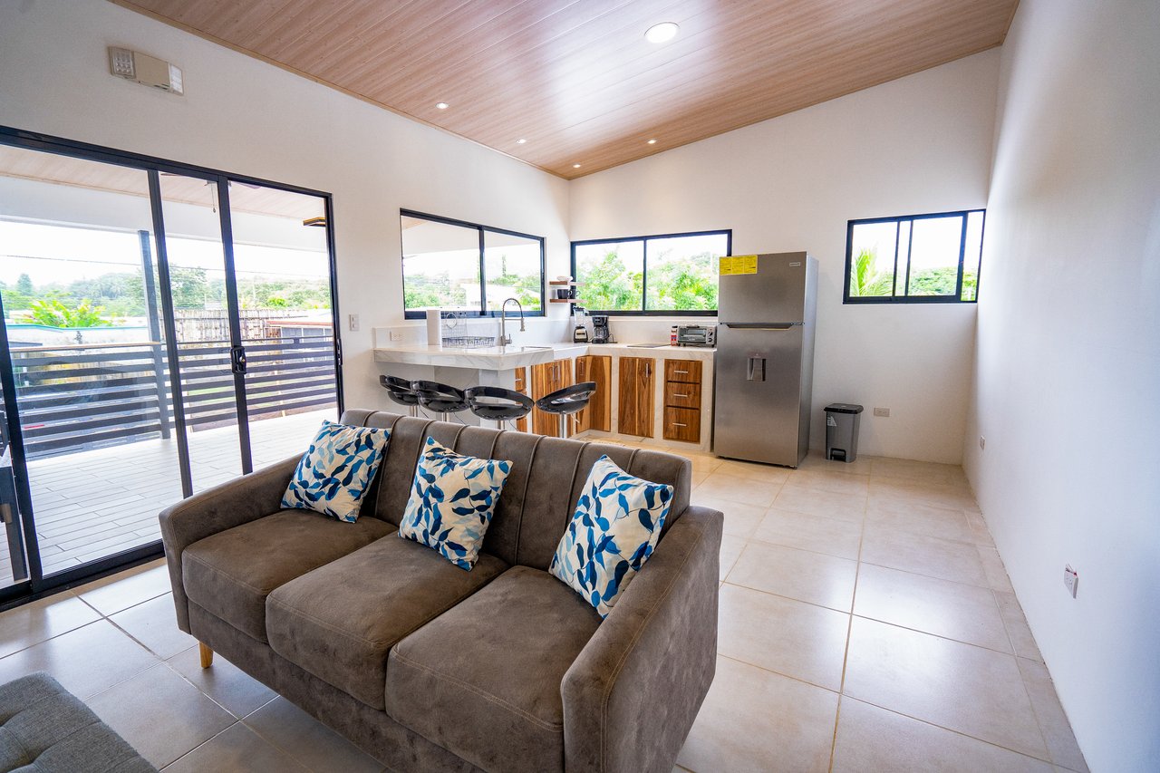 A House With An Upper Live-In Suite & Two Fully Serviced Downstairs Rental Apartments Less Than 1 km From The Entrance to Marino Ballena National Park