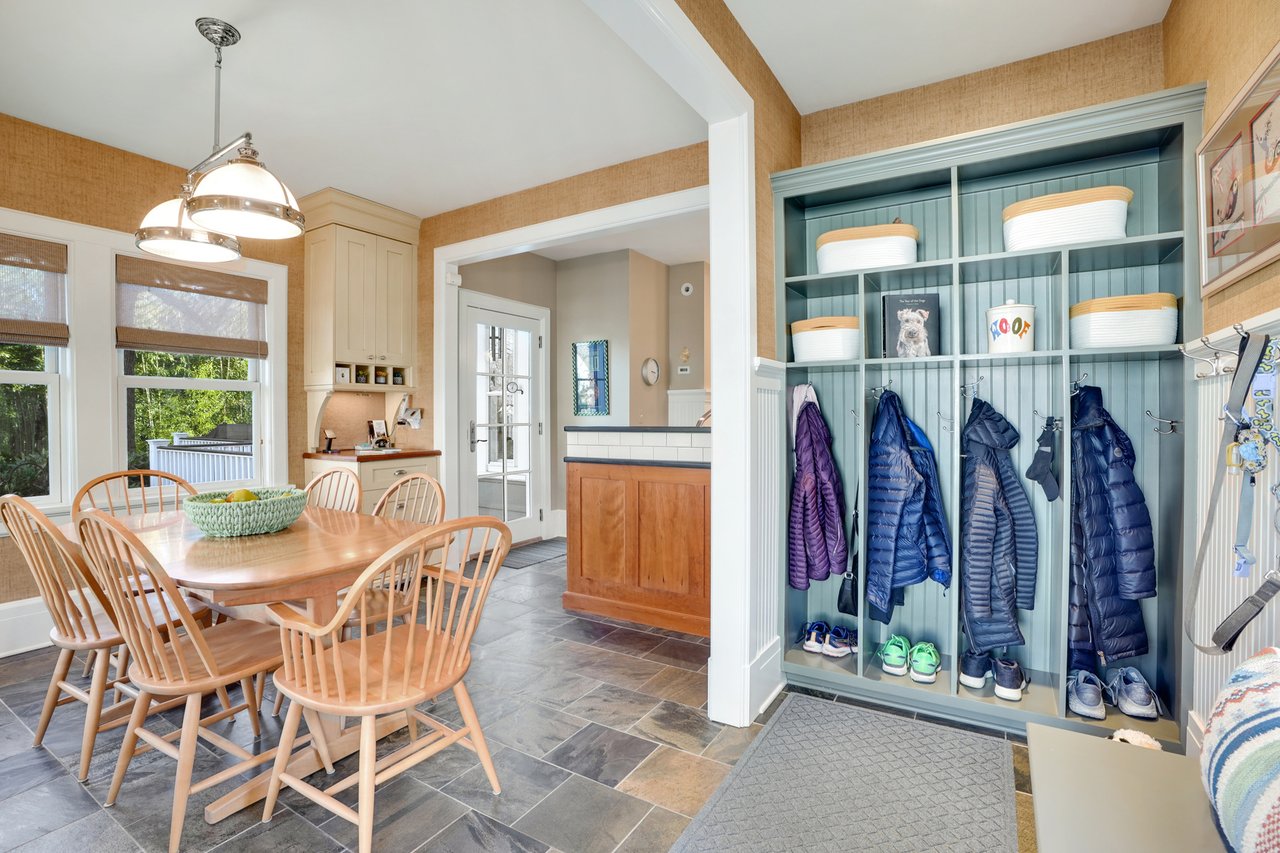 51 Curtis Pl
