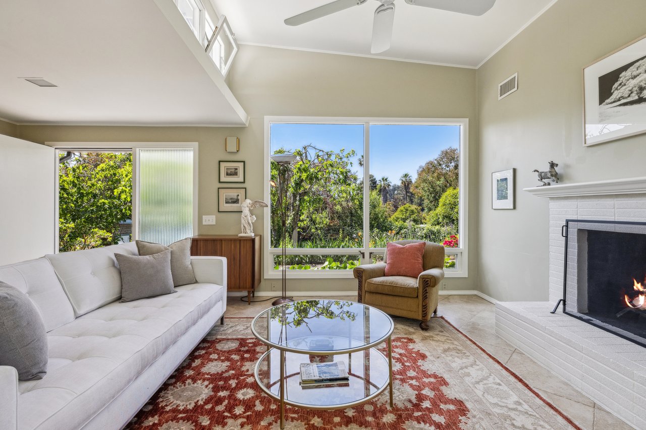 35 Saint Francis Ln