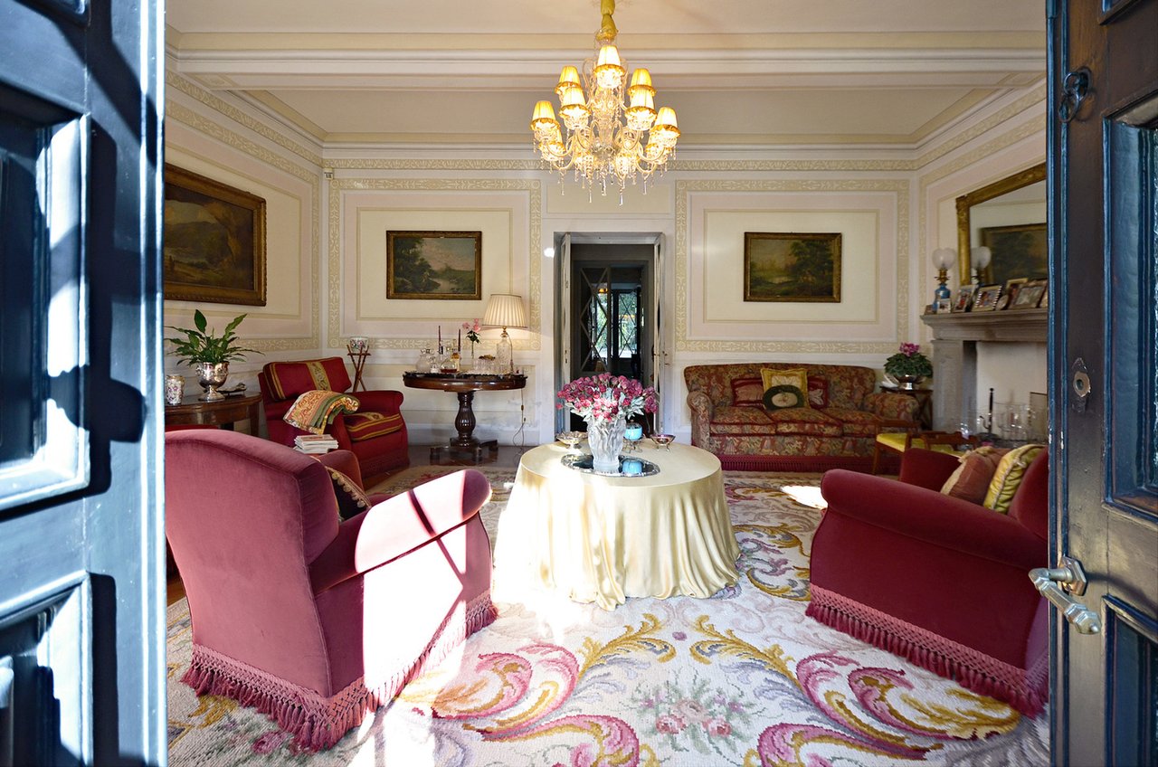 Timeless Lucca Villa with Garden and Pool