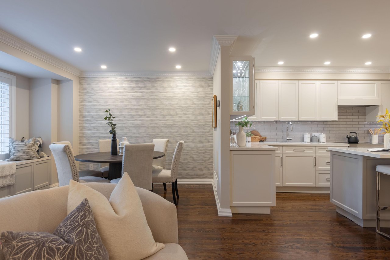 1064 Queen Street W 32A
