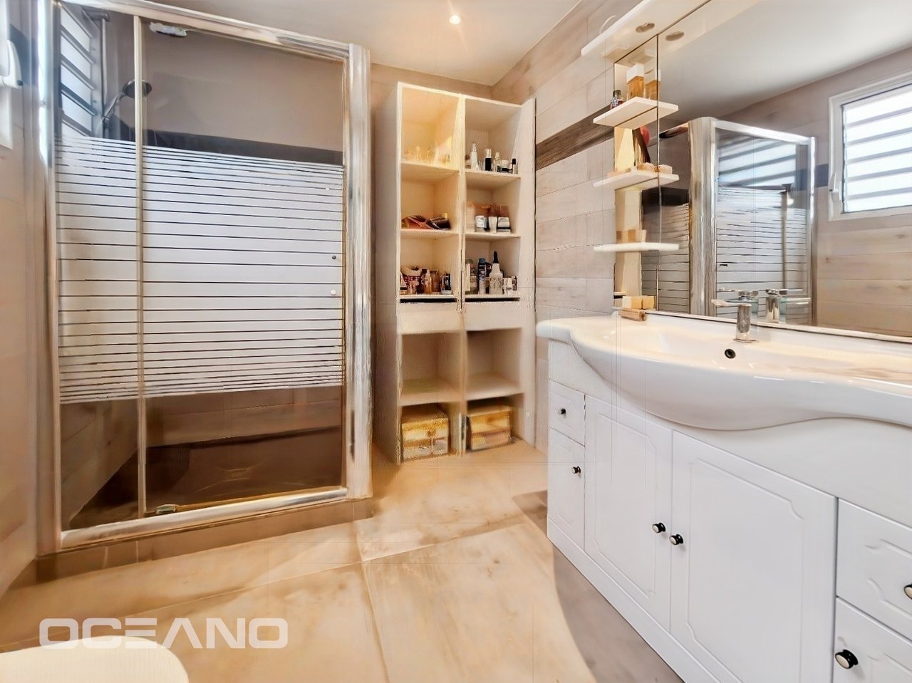 4-bedroom house with garden 