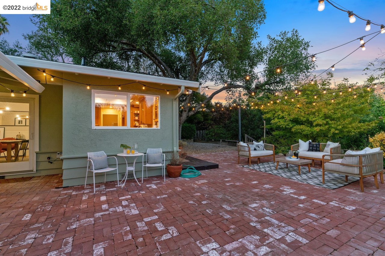 10 Woodside Dr