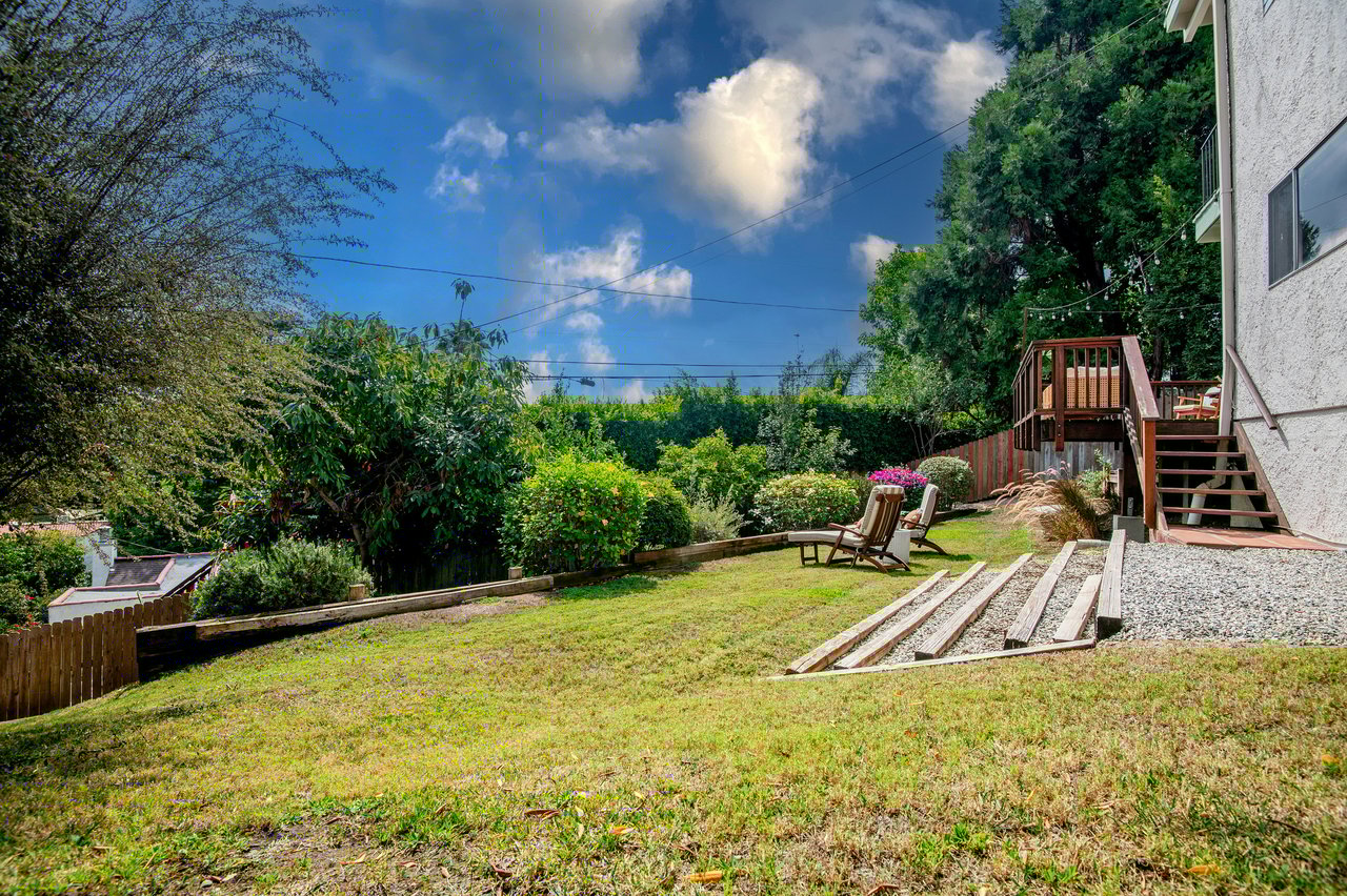 1556 Murray Cir.