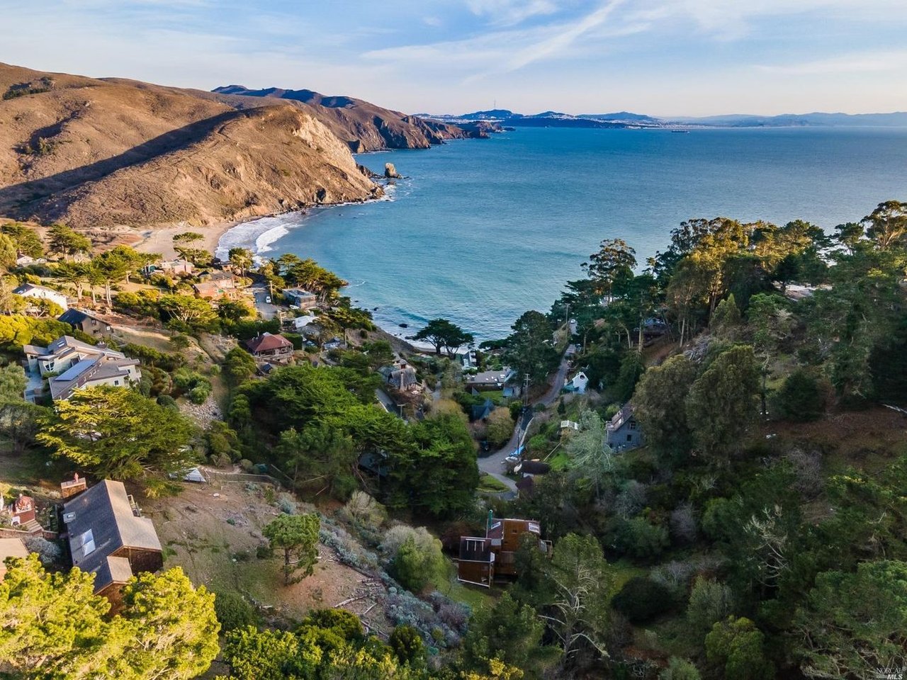 260 Sunset Way