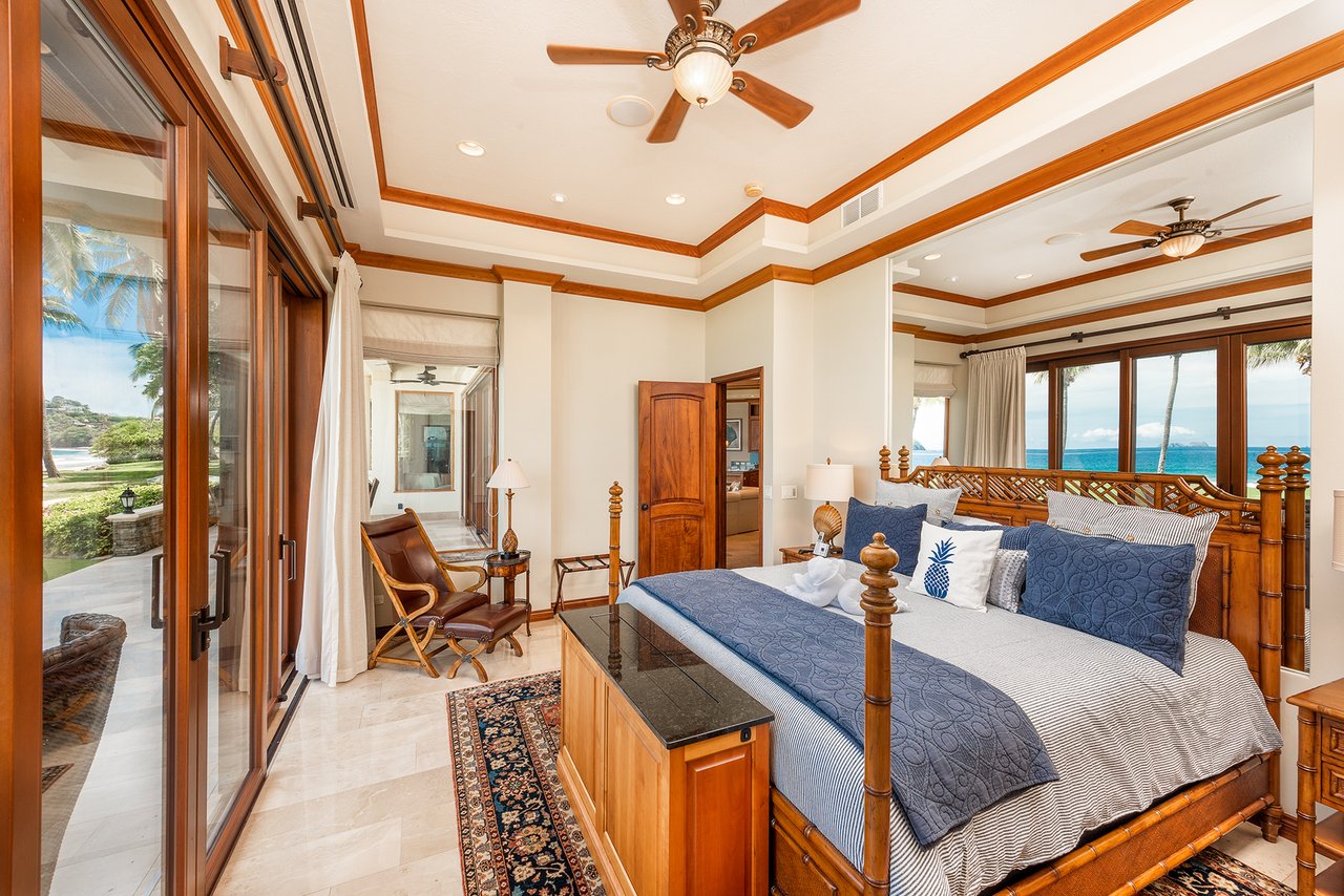 Modern Beachfront Corner Condo, Flamingo, Guanacaste