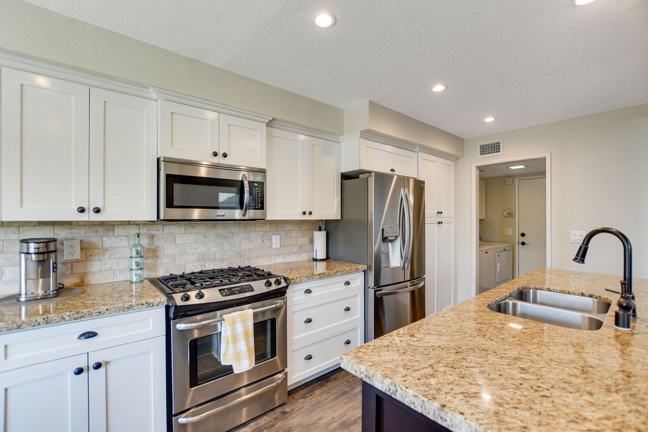 1247 Deer Creek