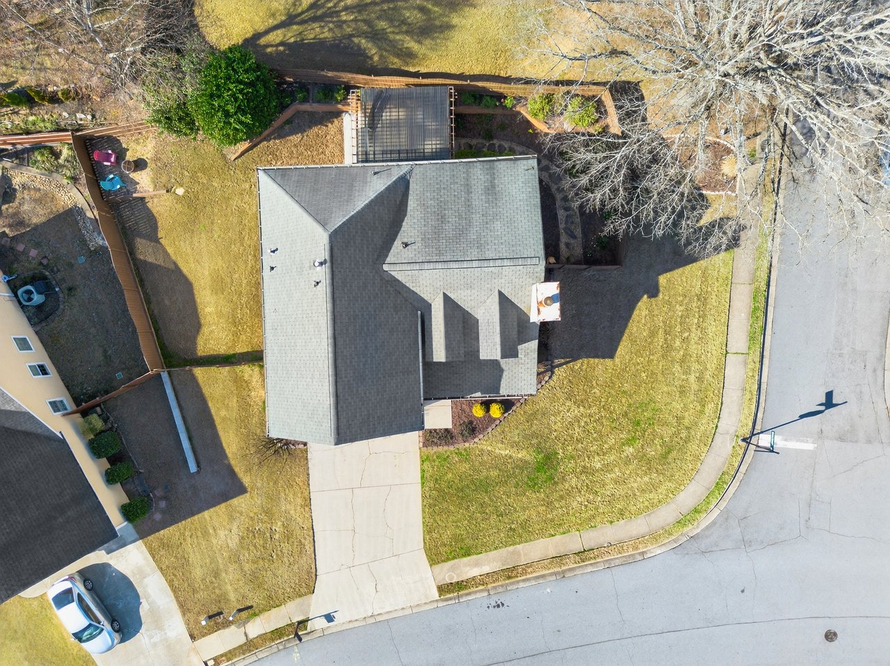 2700 Laurelwood Lane