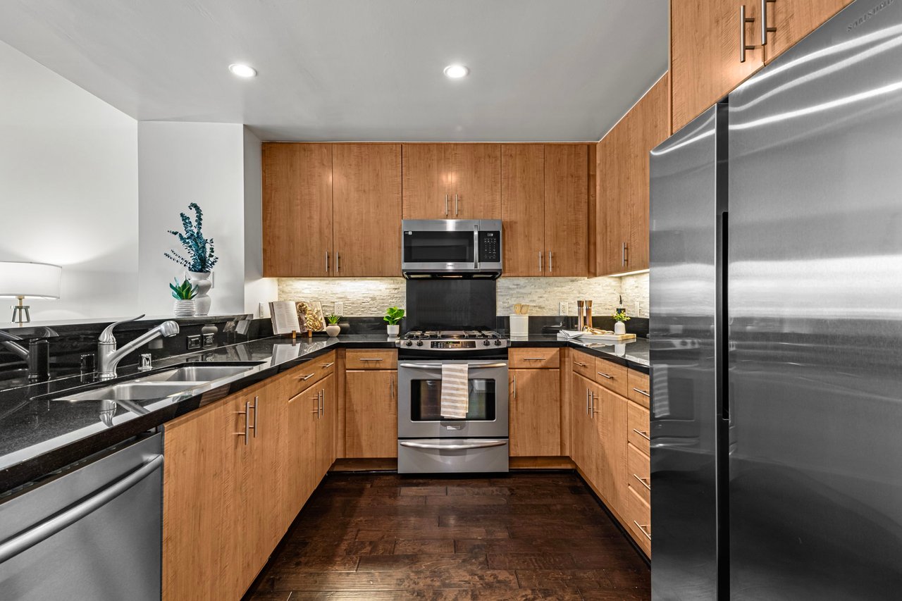 438 West Grand Ave #410