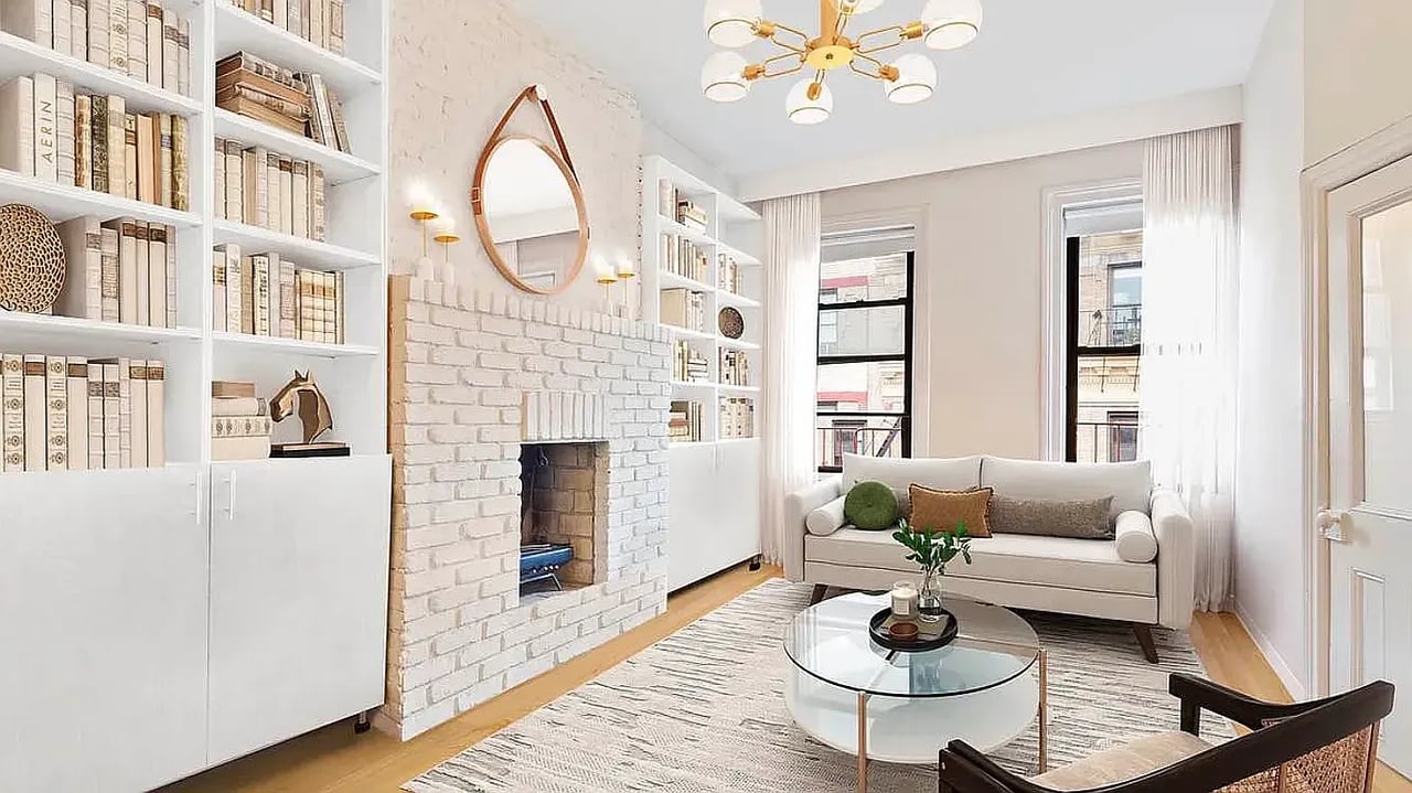 24 Cornelia Street Unit: 19