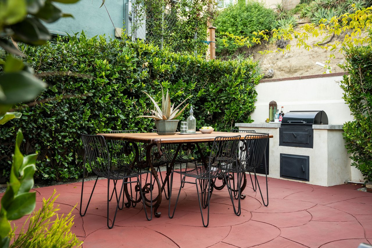 Vacant Trophy Silverlake Triplex With Reservoir Views