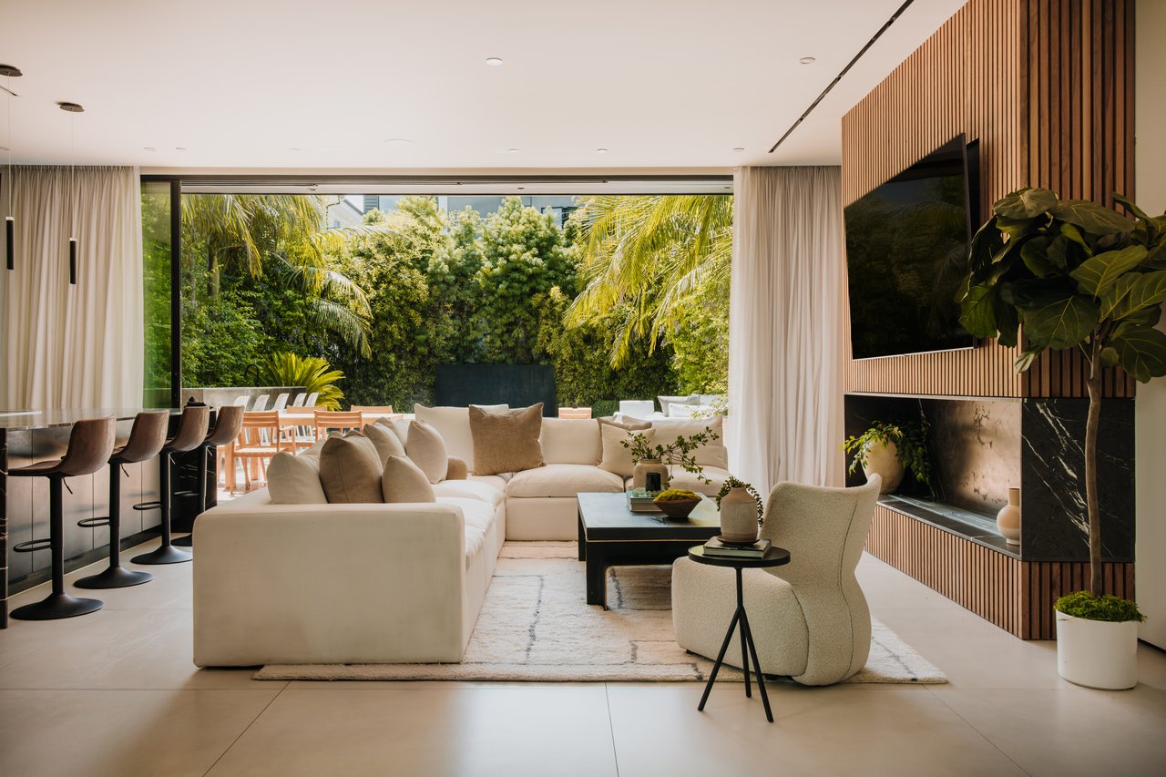 515 N Harper Ave, West Hollywood