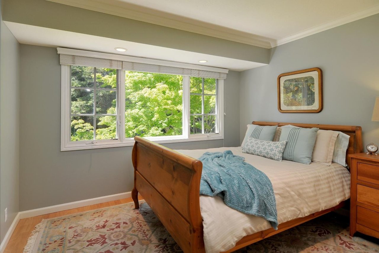1115 Cascade Drive