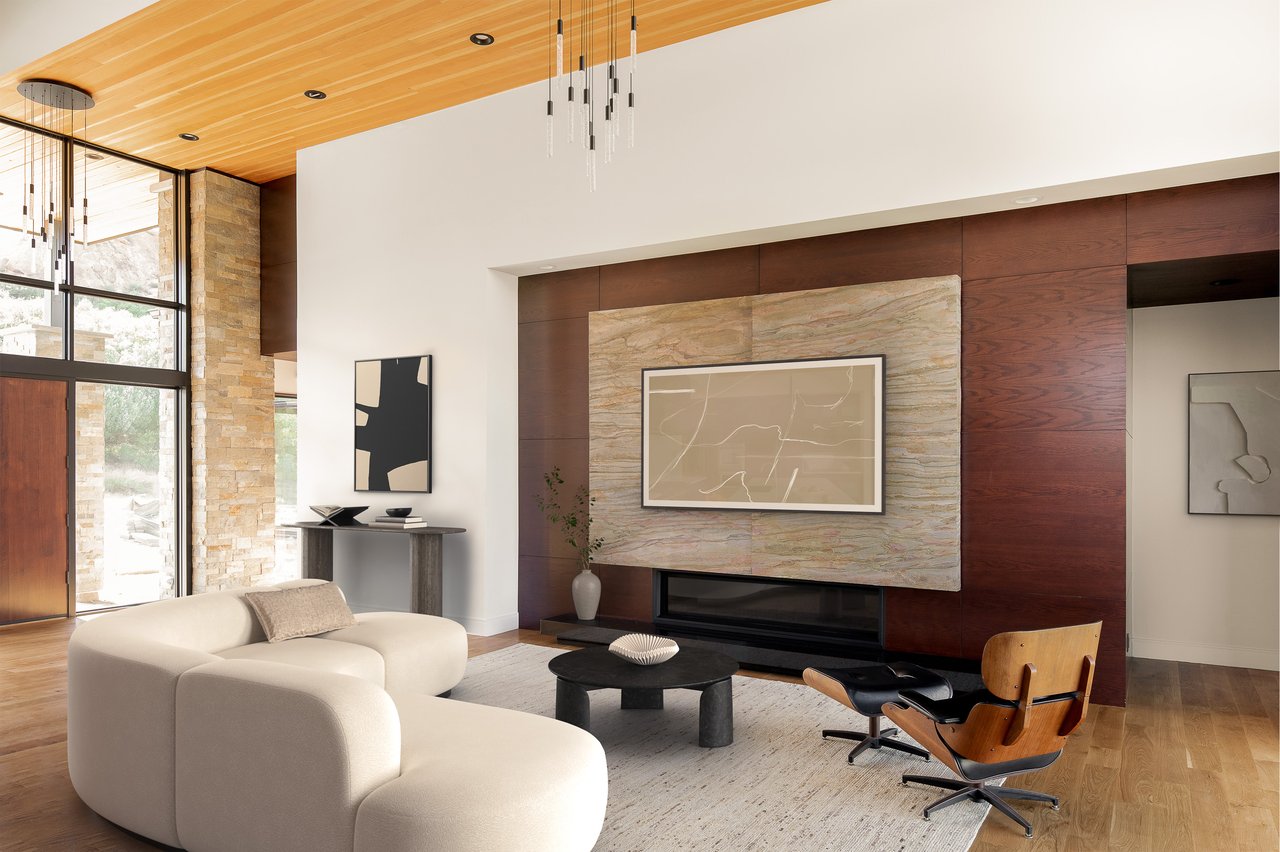 7792 Raphael Lane