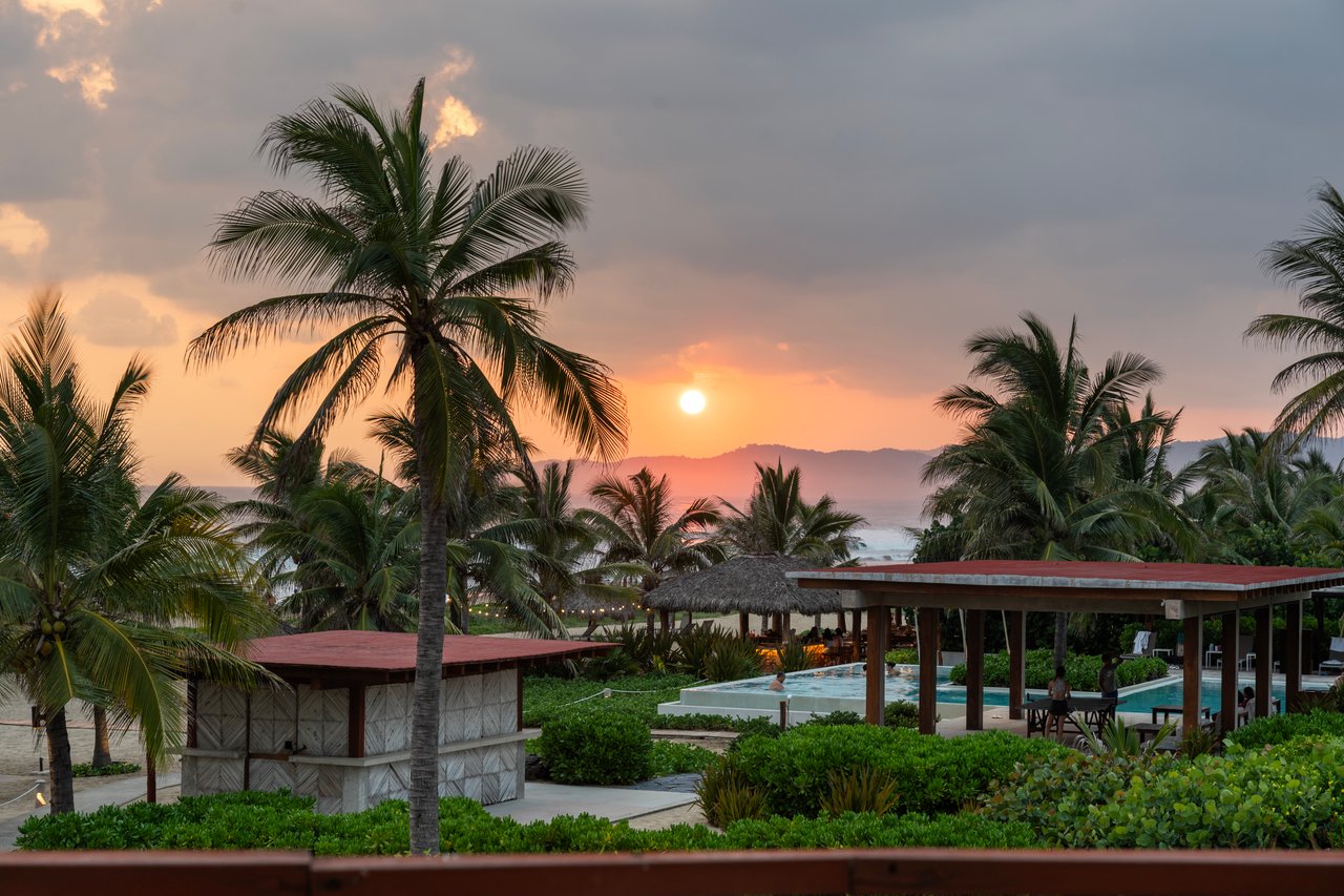 Marea Beachfront Villa G36