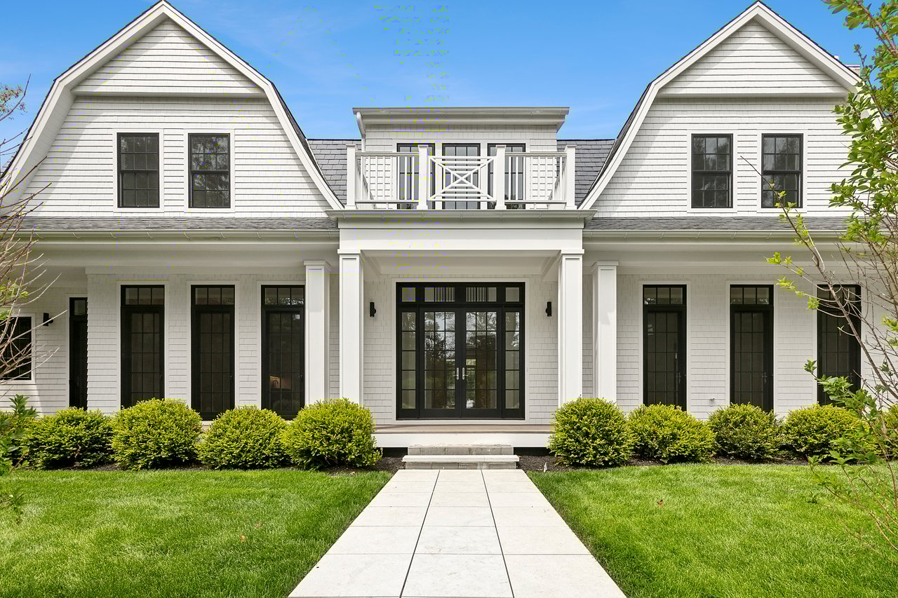 73 Wainscott Stone Road