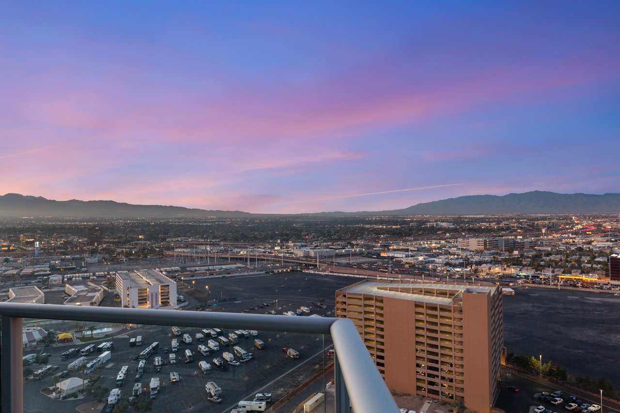2700 Las Vegas Boulevard 2303