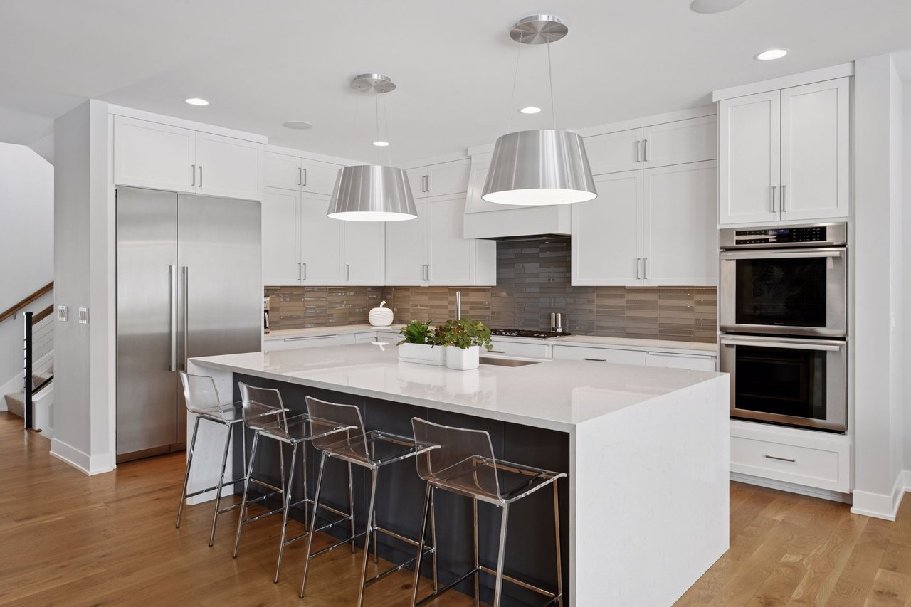 630 Gardner Street E, Wayzata
