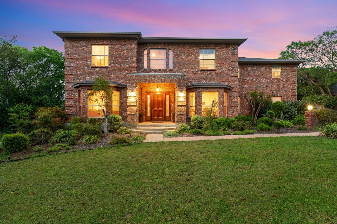 Tucked Away in West Lake Hills
