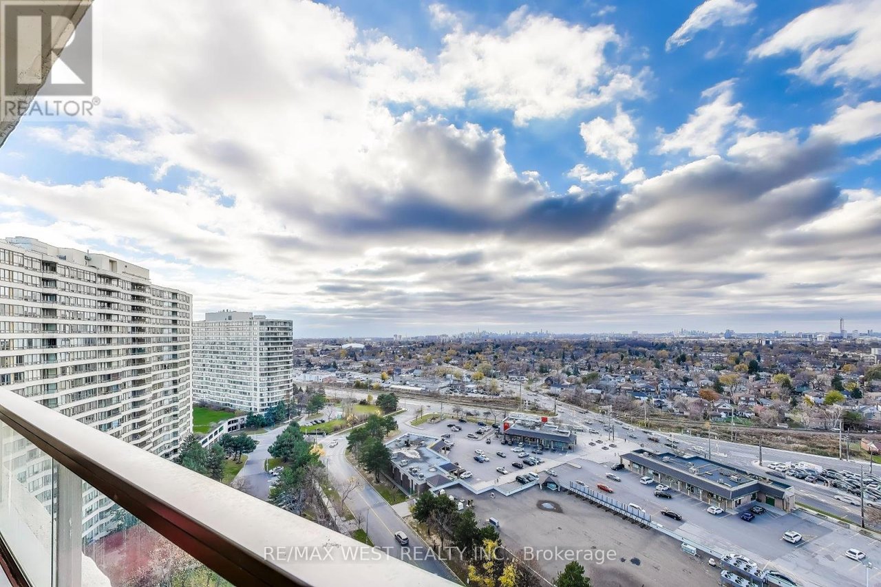 #1917 - 5 Greystone Walk Drive, Toronto Unit: 1917