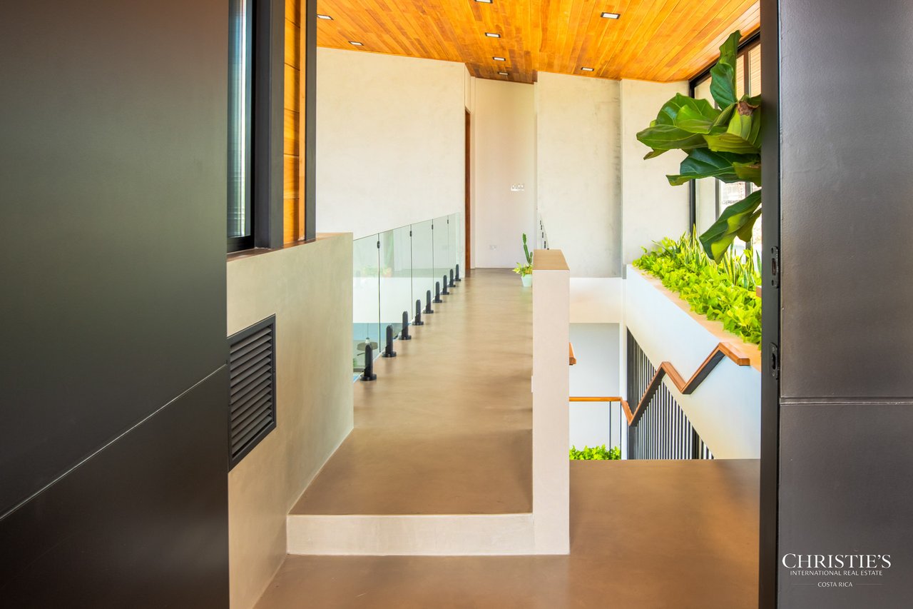 Tropical Luxury Ocean View Garden House Villa