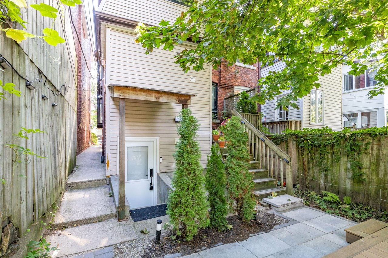 120 Glenlake Ave, Main