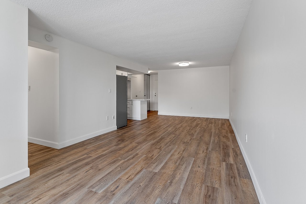 10330 Yonge Street W Unit: 404
