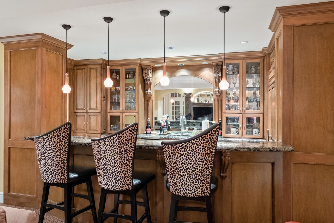 A Town & Country Sanctuary on 2+ Acres With a Surprising Backdrop 