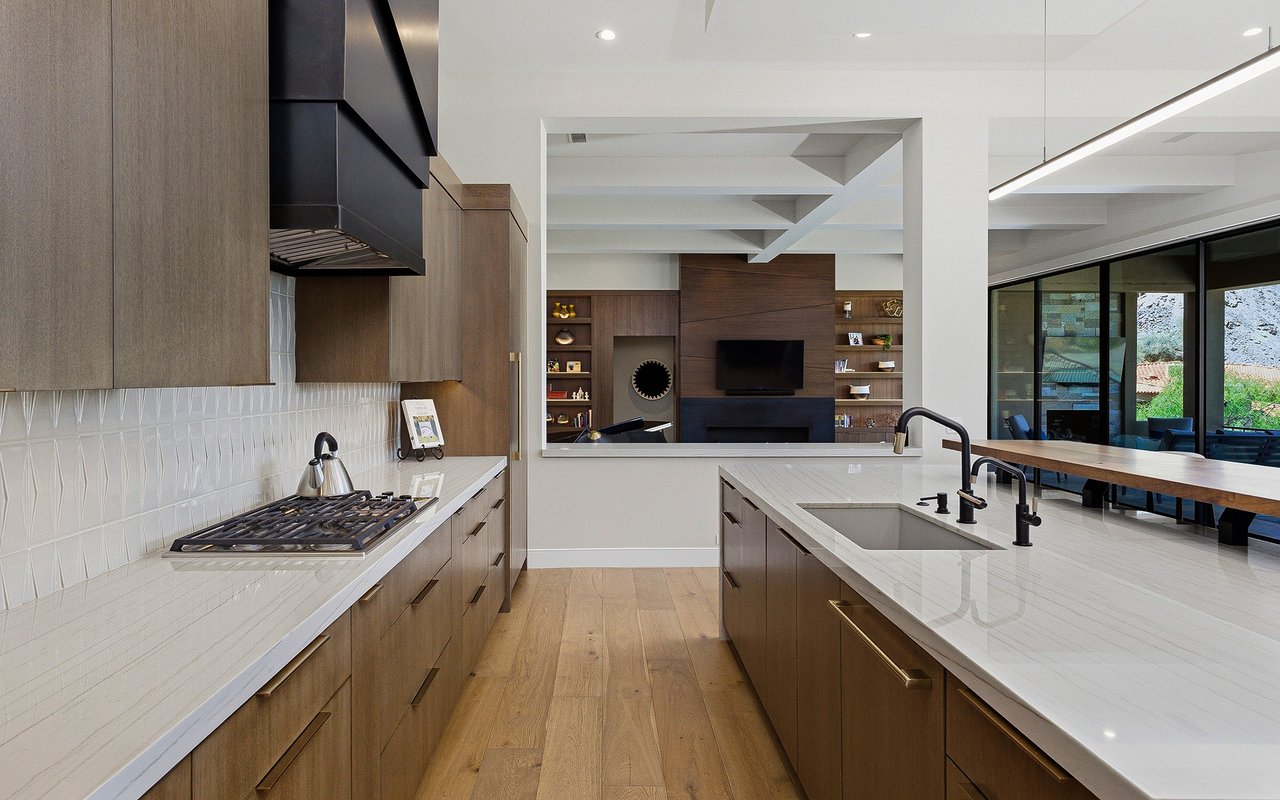 5411 E ROADRUNNER Road