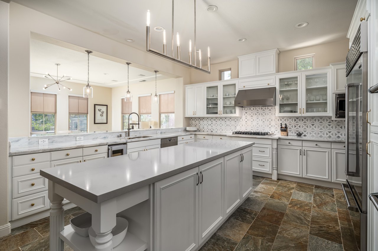 MODERN LIVING IN MIRASOL