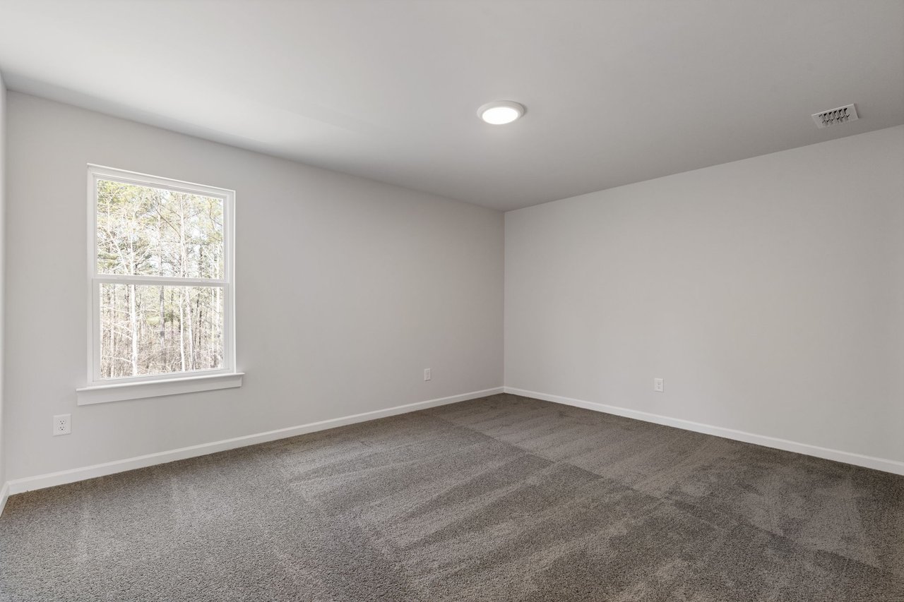 693 Shoals Trl