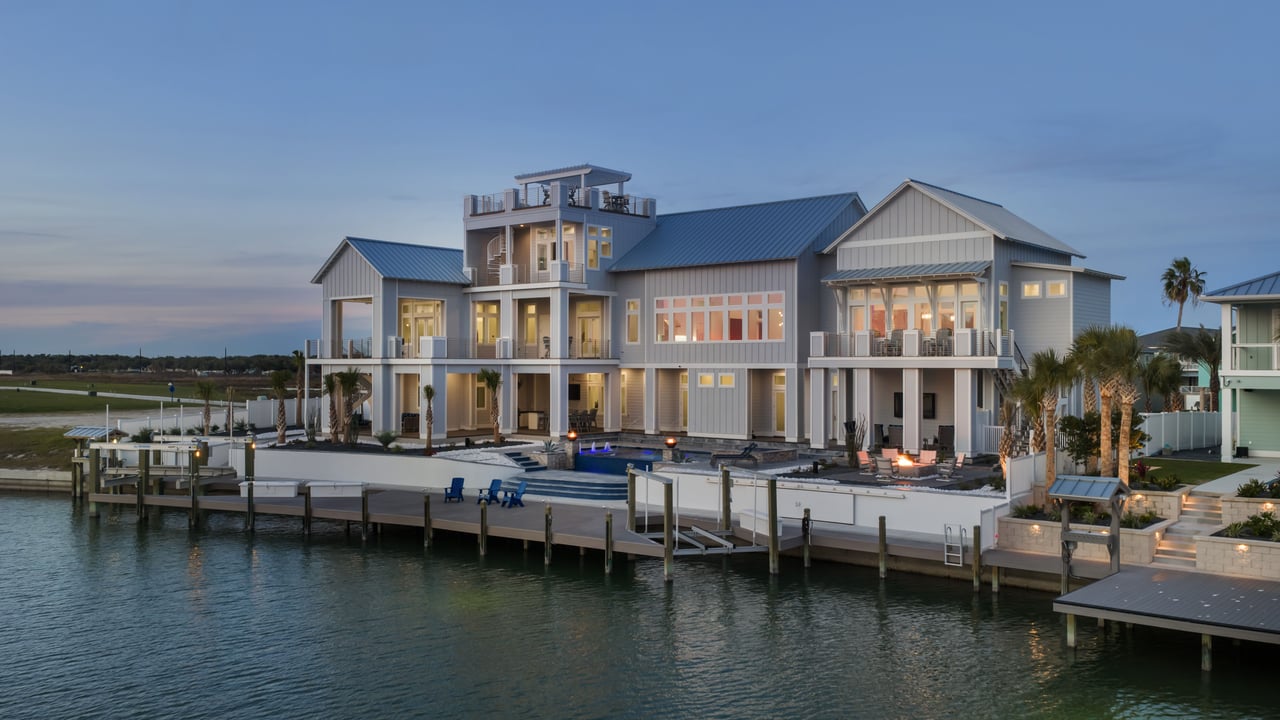 White Label - 305 Estes Drive