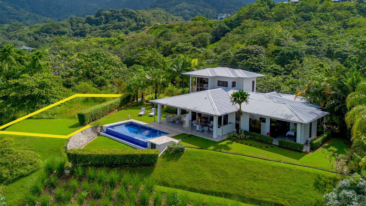 Amazing Ocean & Mountain Views on a 1.58-Acre Lot in Ojochal