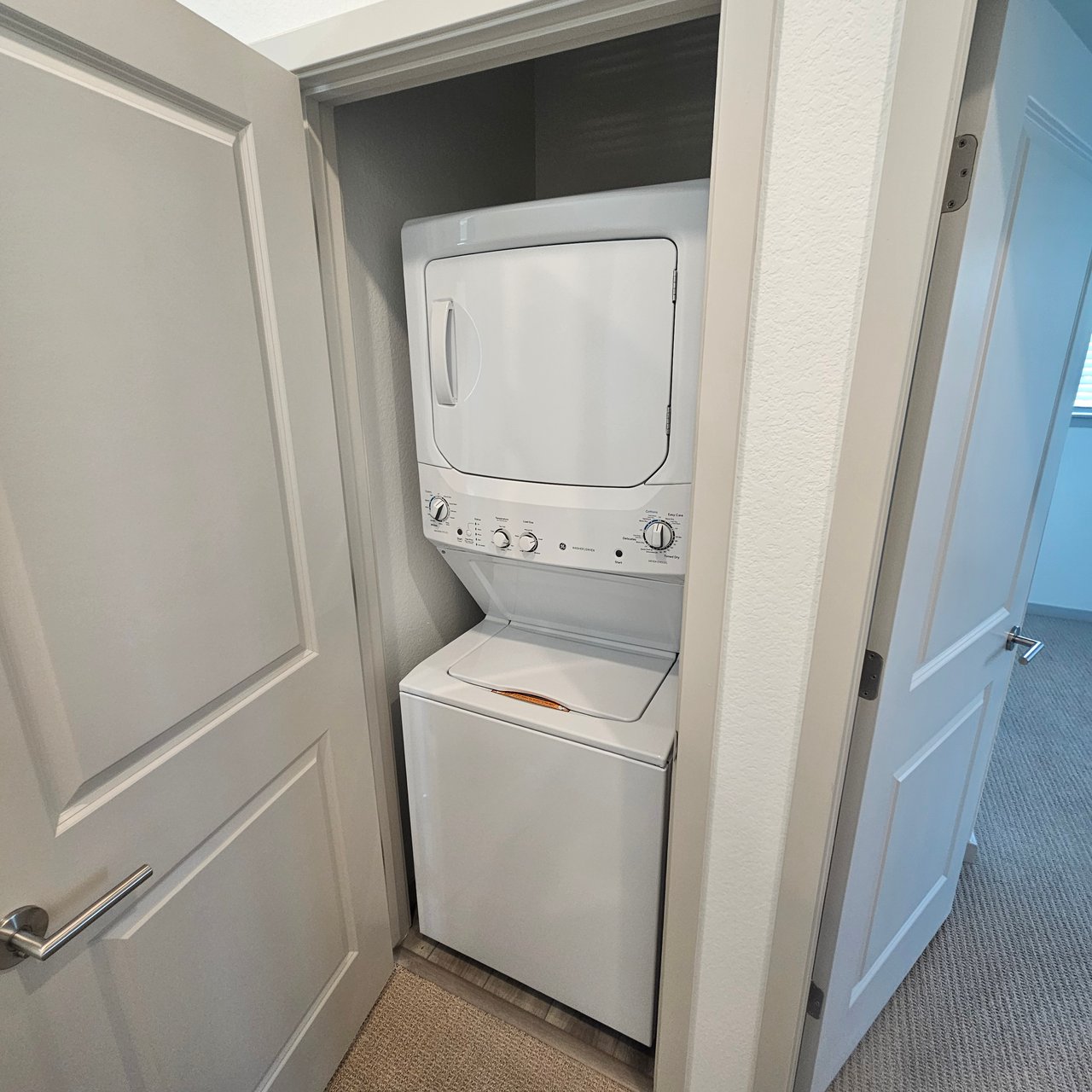 2 Bed 2.5 Bath Townhome Longmont