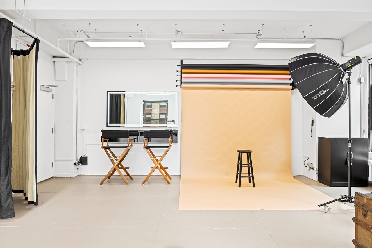 Studio 1220🗽