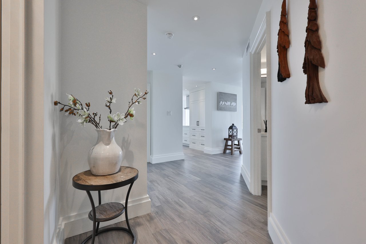 1103-415 Locust Street, Burlington