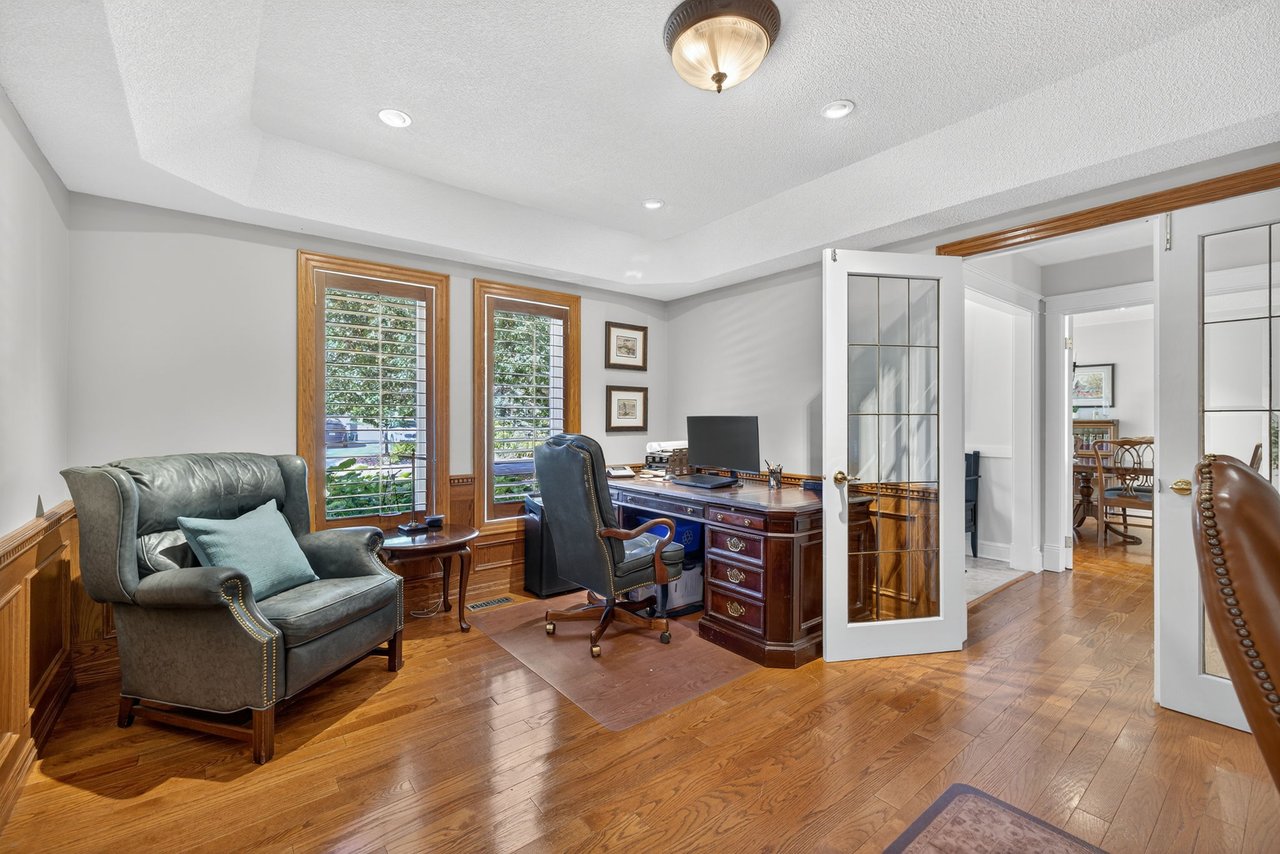 6 Falling Leaf Crt, Aurora