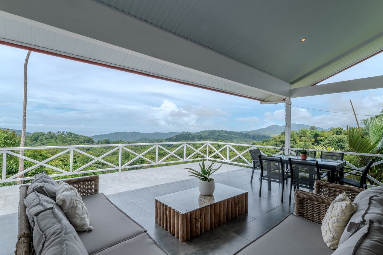 Casa Blanca – Ocean & Mountain View Home in Platanillo