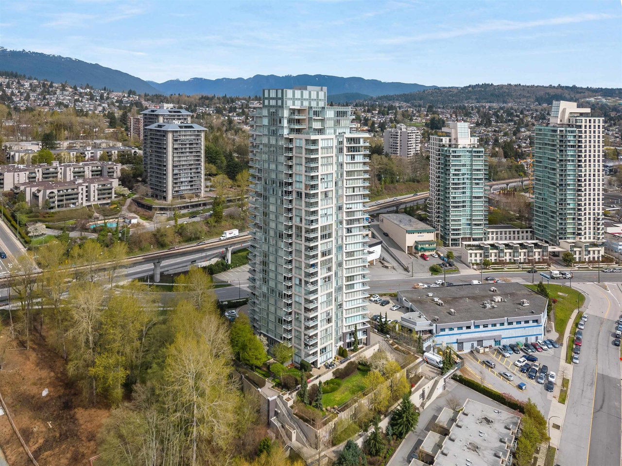 206-2133 Douglas Rd