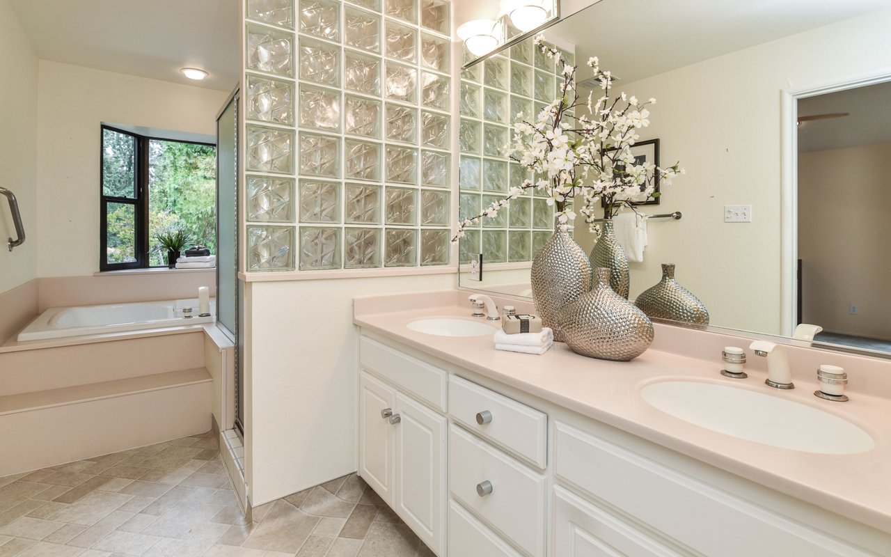 256 Gerry Ct