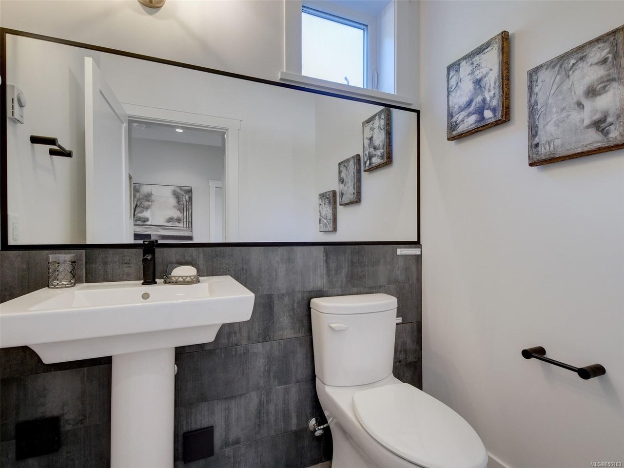 307 Seafield Rd