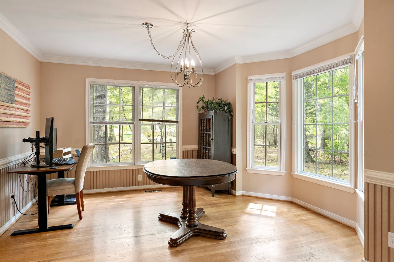 6007 Oak Landing Drive