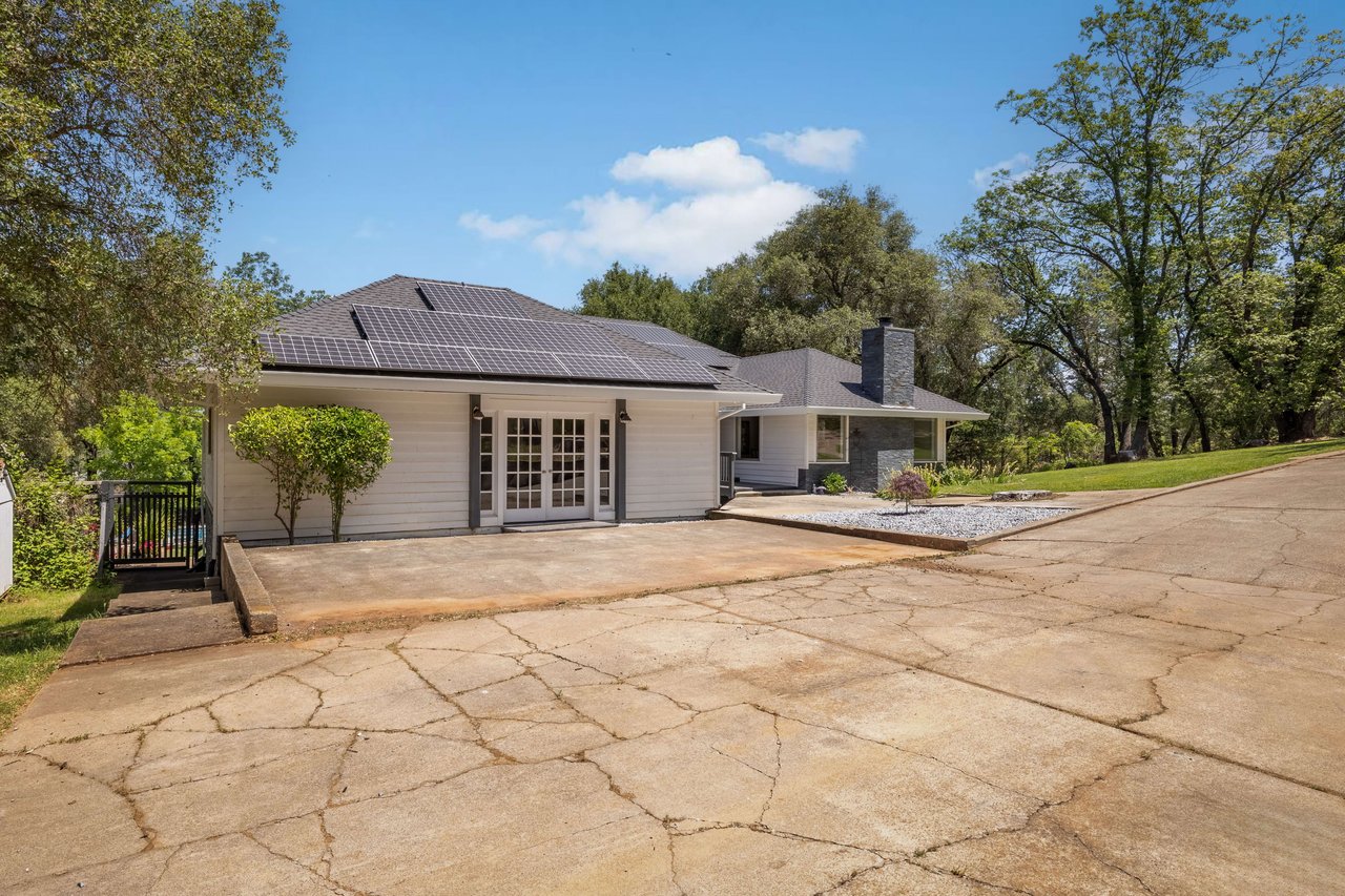 2880 Carlson Drive